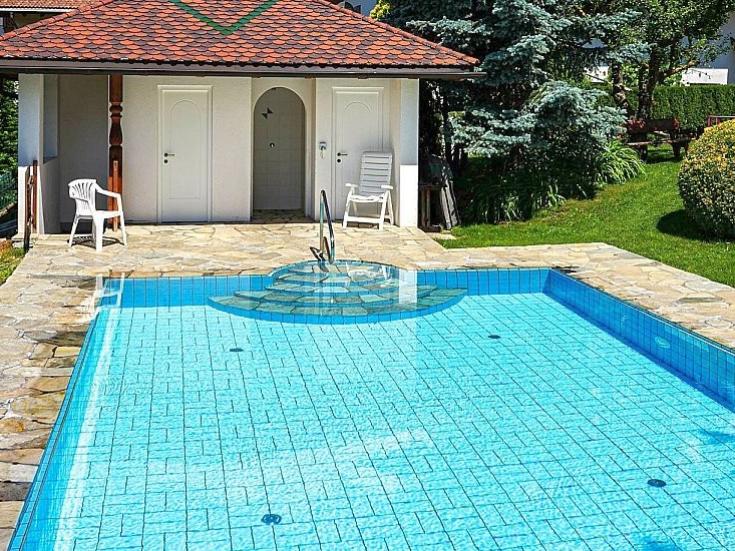 Hotel Rosenheim - Außenpool