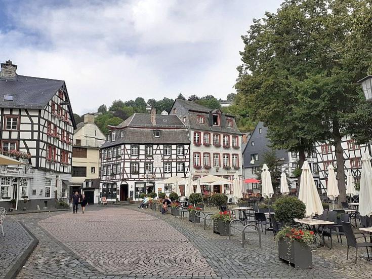 Monschau - Reise in das Dreiländereck mit Eifel, Aachen und Maastricht