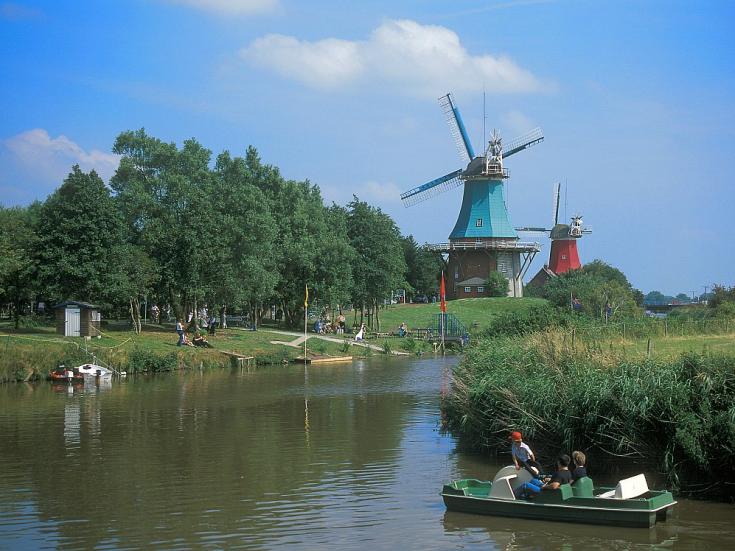 Mühlen von Greetsiel - Radtour Ostfriesland und Emsland