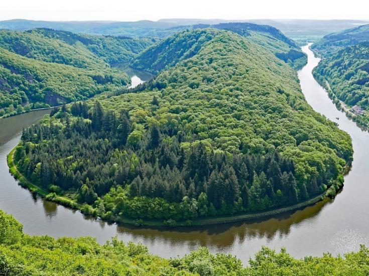 Sommer an Saar und Mosel - die Saarschleife © Erich Westendarp auf Pixabay
