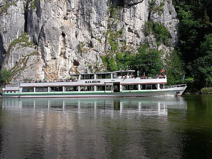 Schifffahrt auf der Donau am Donaudurchbruch