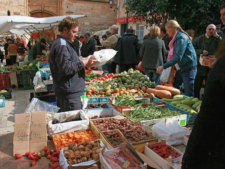 Sineu Markt © Frank Vincentz cc by sa 3.0