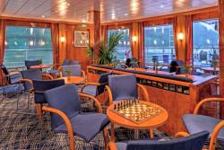 MS Bolero - Donau Flusskreuzfahrt mit Haustürabholung - Panoramasalon