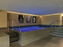 Santé Royale Rügen Resort - Therapiebecken- Kururlaub Göhren I mit Haustürabholung