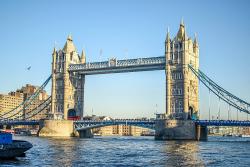 Seereise mit Vasco da Gama - Einmal rund um die Nordsee 2025 - Tower Bridge London © Bond Supanat auf Pixabay