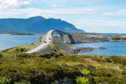 Atlantikstraße Norwegen © Hay Smits auf Pixabay