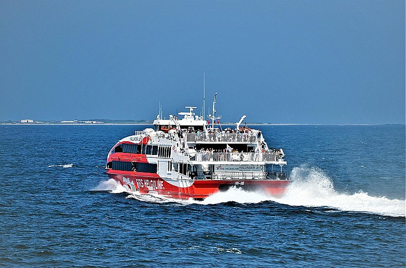 Mit dem Katamaran nach Helgoland - Tagesfahrten im Oktober 2025